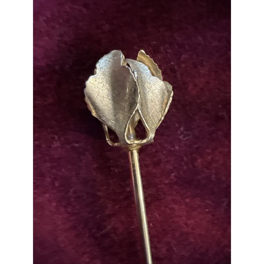 Antique‎ Hatpin Brushed Gold Acanthus Leaves